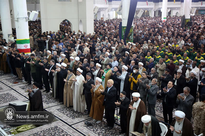 نماز طلب باران در شهر مقدس قم اقامه شد